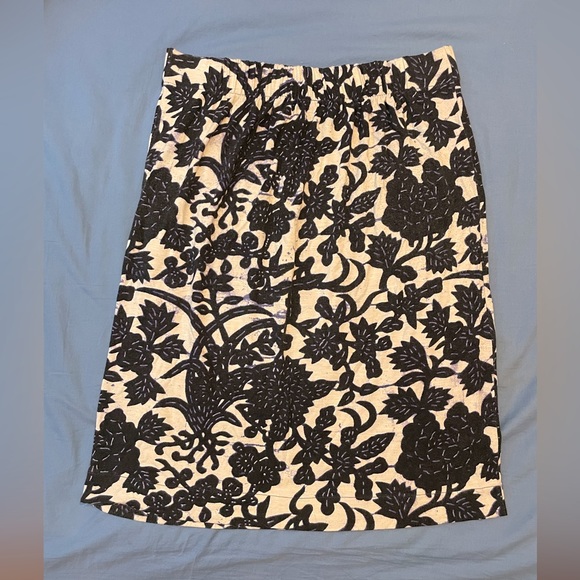 Ann Taylor Loft Floral Skirt - Picture 3 of 7